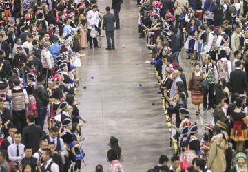 The Minnesota Hmong New Year Celebrates It’s 40th Anniversary