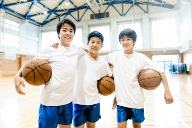 1-2-Boys-playing-basketball-iStock-513385906