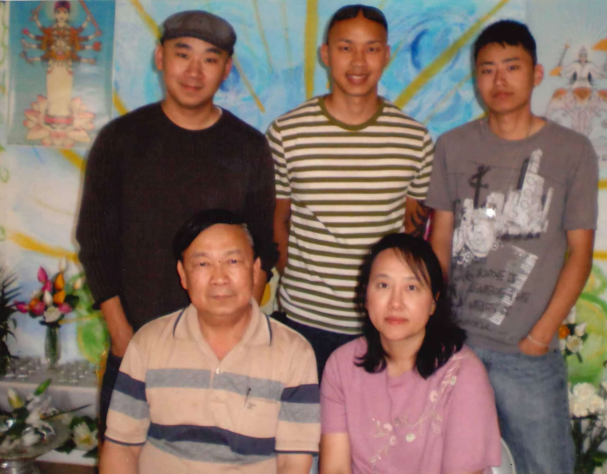WaChong Vang, Gao Hlee (wife), sons Chu Feng Vang, Fonghuaj Vang, and Chu Fu Vang